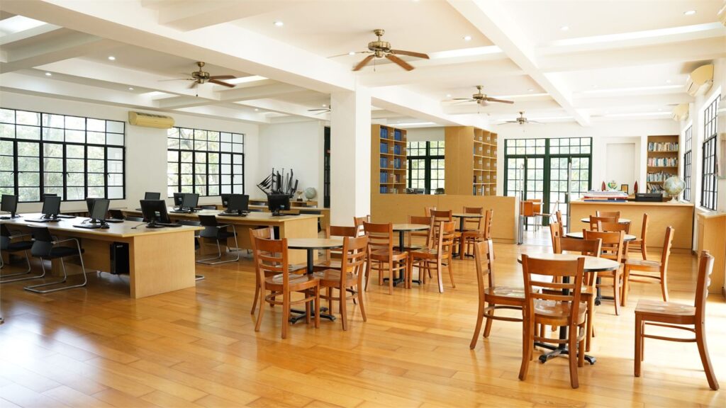Sumakwel Library reading area
